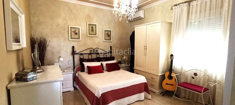 Foto d3404f48-d5e7-4236-840c-d5db658bec88. Chalet avec parking piscine dans Espartinas pueblo Espartinas