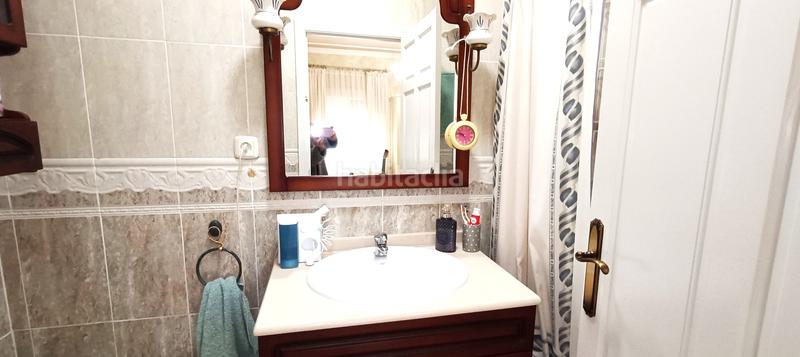 Foto e5ea1c5b-184a-4690-afe3-05c75ebc6ddc. Chalet avec parking piscine dans Espartinas pueblo Espartinas