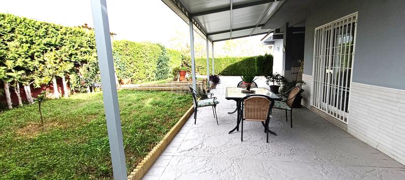 Foto ef5e6e07-bb9a-4266-a0c0-092e9705be71. Chalet avec parking piscine dans Espartinas pueblo Espartinas