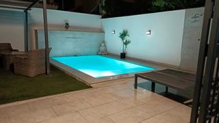 Casa adossada en Centro. Chalet adosado en venta en bormujos