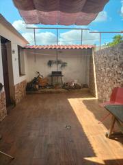 Maison jumelée à Espartinas Pueblo. Adosada en venta en espartinas