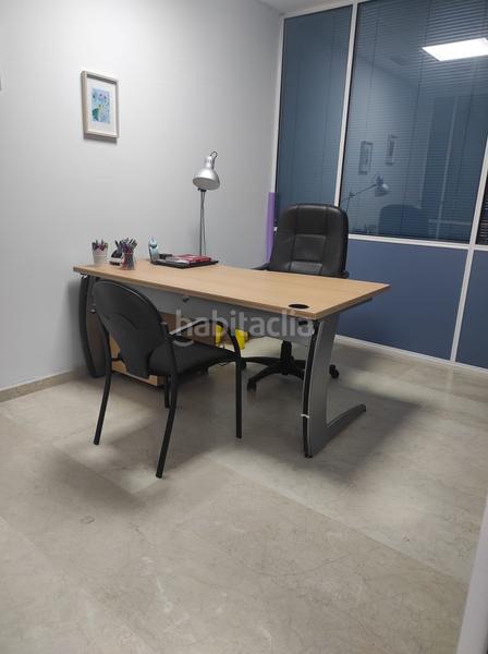 Foto 39a869f6-6c4c-4917-92fe-965417cf6bb0. Bureau dans avenida república argentina 2 dans Avenida Juan Diego Bormujos