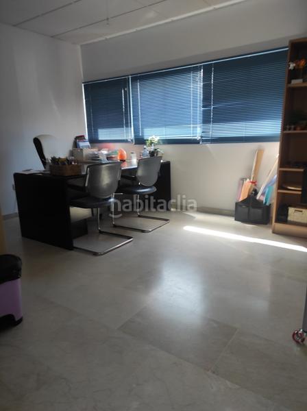 Foto 9275956a-40e1-40a5-9723-3bfde09f7b59. Bureau dans avenida república argentina 2 dans Avenida Juan Diego Bormujos