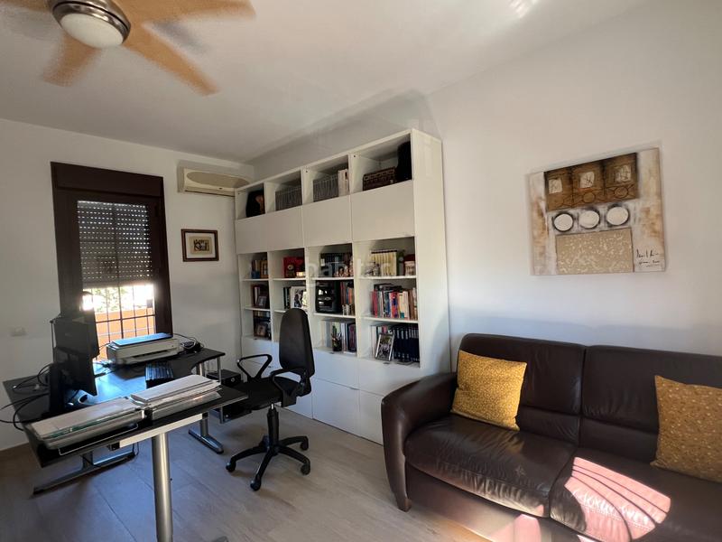 Foto 07fae405-33f6-4975-91d2-2a8bec3b3d15. Casa pareada magnífico chalet pareado en Espartinas pueblo Espartinas