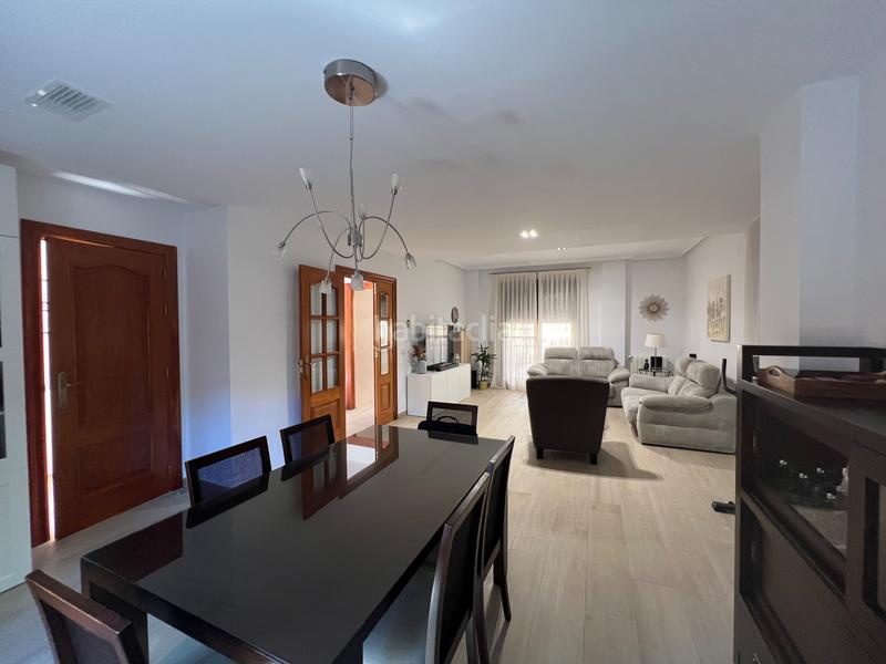 Foto 2d2bd7a9-36c5-4b71-97e2-b38ba8d030c4. Casa pareada magnífico chalet pareado en Espartinas pueblo Espartinas