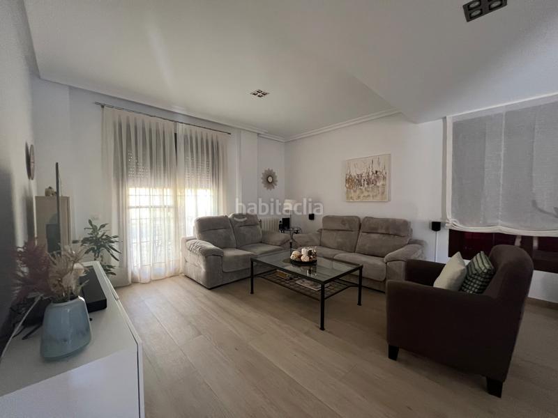 Foto 442aad41-da05-47b1-ba53-576a6ce7eaaf. Casa pareada magnífico chalet pareado en Espartinas pueblo Espartinas