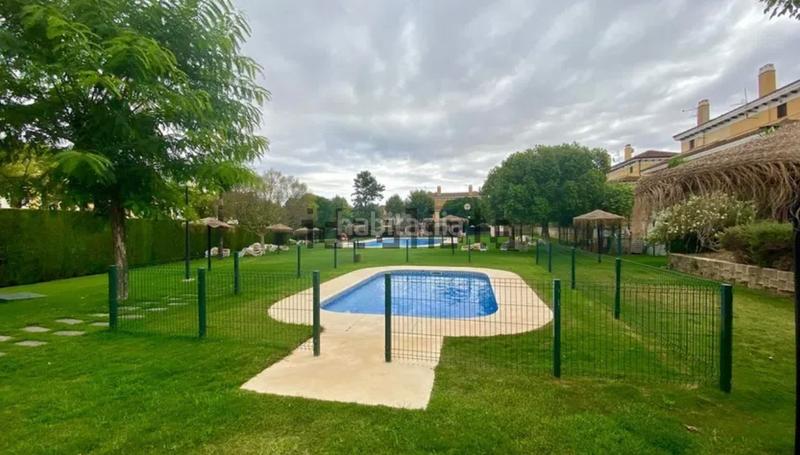 Foto 478fca67-75fe-4615-b80e-633d257fb597. Casa pareada magnífico chalet pareado en Espartinas pueblo Espartinas