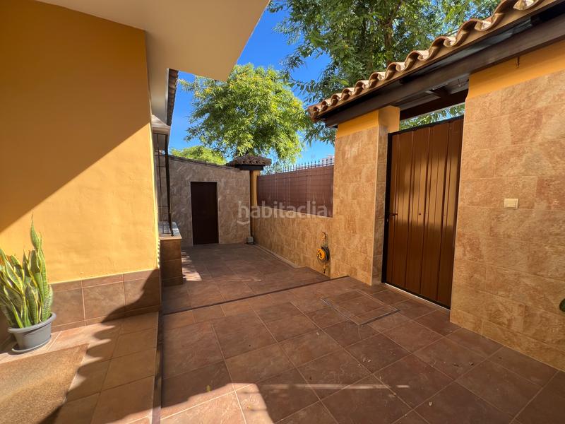 Foto 4f25b769-91aa-4f0f-b2ca-45f2338b7cd2. Casa pareada magnífico chalet pareado en Espartinas pueblo Espartinas