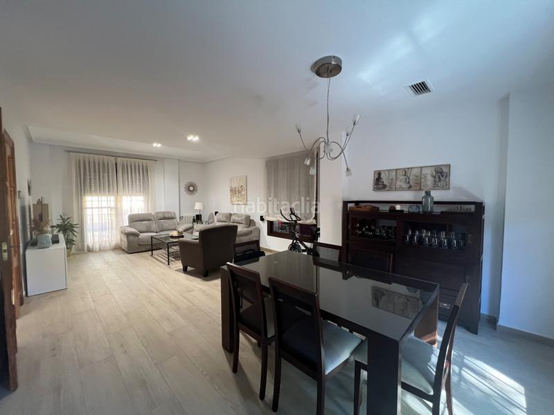 Foto 5063b2e4-ba6a-4cea-a211-e54225ea77fe. Casa pareada magnífico chalet pareado en Espartinas pueblo Espartinas