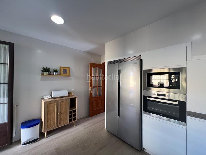 Foto 5b31a5fc-d9a8-4054-b73c-a2612f5250a4. Casa pareada magnífico chalet pareado en Espartinas pueblo Espartinas