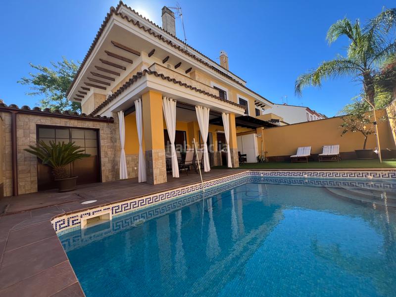 Foto 7845a400-d98f-4f05-b57f-8a09f1878b8b. Casa pareada magnífico chalet pareado en Espartinas pueblo Espartinas