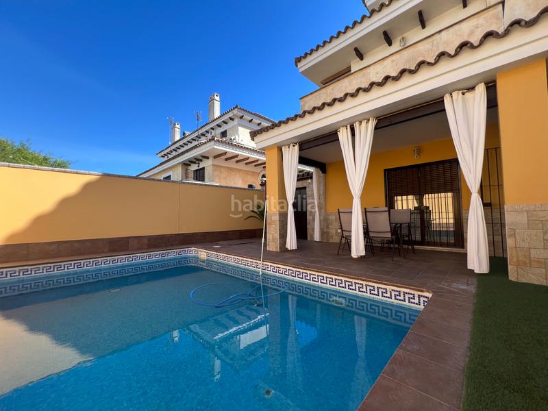 Foto 7b0fc9b5-7b8b-4d8e-b2a6-cec9b8e4ff84. Casa pareada magnífico chalet pareado en Espartinas pueblo Espartinas