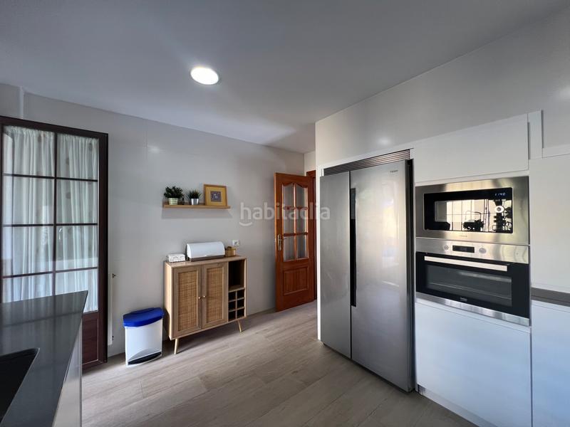 Foto 82c4f461-1a90-454e-8039-ac1380a04dde. Casa pareada magnífico chalet pareado en Espartinas pueblo Espartinas