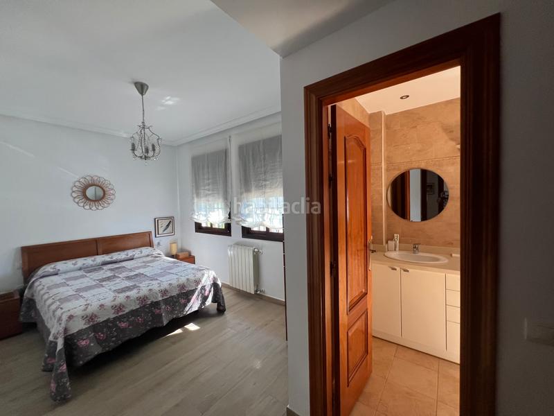 Foto 8806a9bb-3c4b-4c0b-b986-c3df933f0b81. Casa pareada magnífico chalet pareado en Espartinas pueblo Espartinas