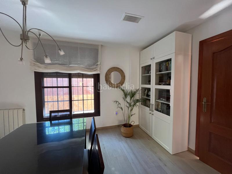 Foto b70a3581-a7ee-420f-b8be-8e7c02766aa4. Casa pareada magnífico chalet pareado en Espartinas pueblo Espartinas