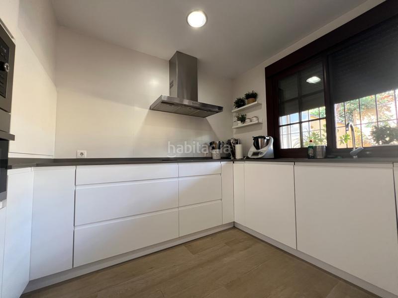 Foto c16f053a-9d0b-46e8-a174-16d27db051a0. Casa pareada magnífico chalet pareado en Espartinas pueblo Espartinas