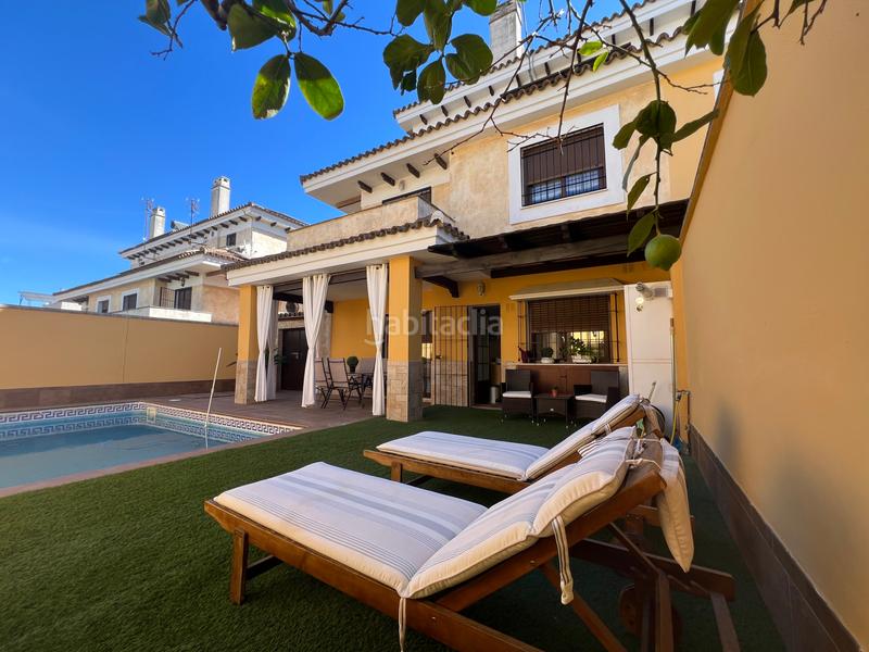 Foto ea0a5aba-5901-4c48-8c40-4cf28928a1e6. Casa pareada magnífico chalet pareado en Espartinas pueblo Espartinas