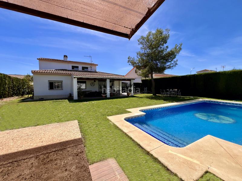 Foto 0a64a0db-af5c-4ec9-aeef-c36345103cac. Chalet avec cheminée piscine dans ramal de Espartinas Espartinas