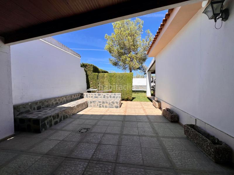 Foto b4fd8b8e-2a39-4513-a17b-f25c254985c8. Chalet avec cheminée piscine dans ramal de Espartinas Espartinas