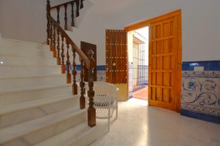 Casa en Calle hacienda torregines 4. Vivienda lista para entrar a vivir en pleno centro de gines