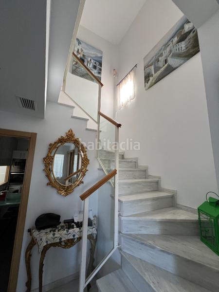 Foto ef12c5d9-6a17-4561-b9eb-10e23fe01e37. Chalet magnífico chalet independiente en Colegio Europa Espartinas