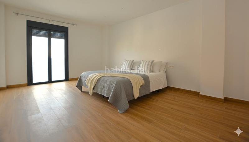 Foto a8b1ce54-7352-468e-b04f-39c5ed68edbb. Semi detached house with heating in Gines