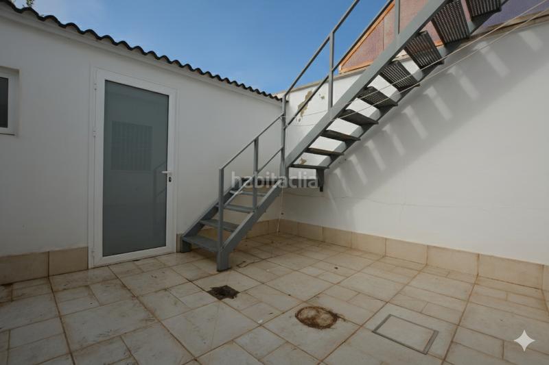 Foto c549326f-ea1c-48e6-9e65-f36c5f0294cb. Semi detached house with heating in Gines