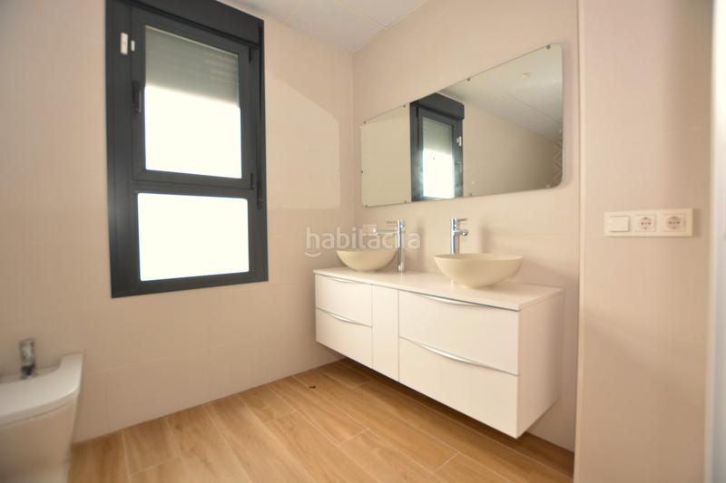 Foto d7e42a82-8872-4f90-a709-a45a58d5926a. Semi detached house with heating in Gines