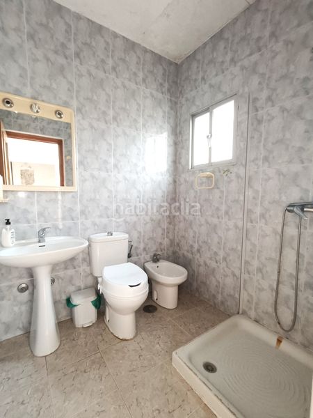 Foto 016c089c-3cb4-4283-9ab8-7d1bac996624. Casa adossada amb xemeneia aparcament a Olivares