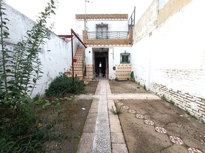 Foto 3a448ecb-2ff6-4052-a8eb-dd6838c8ca08. Casa adossada amb xemeneia aparcament a Olivares