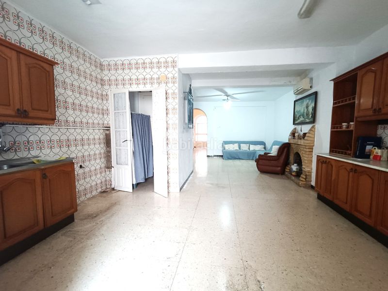 Foto 4edb1060-aa0c-4a87-b381-2321102d605f. Casa adossada amb xemeneia aparcament a Olivares
