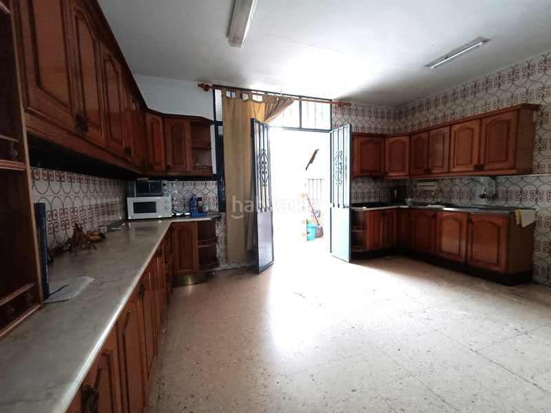 Foto 522fdcbf-2c11-4f60-9384-0f9b6a805c1e. Casa adossada amb xemeneia aparcament a Olivares