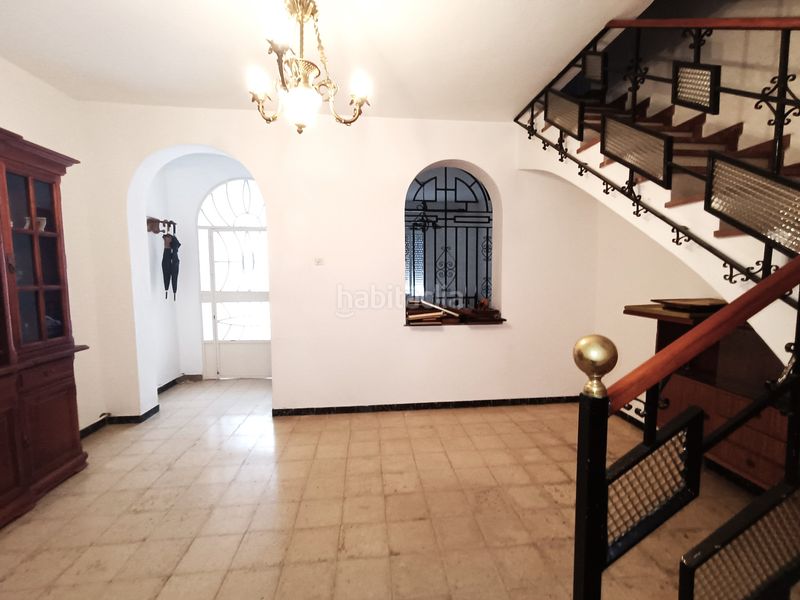 Foto 716498a4-c825-456b-b6b5-85bb50e23ee1. Casa adossada amb xemeneia aparcament a Olivares