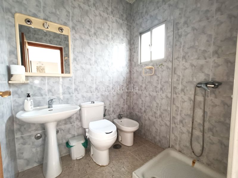 Foto 7ab3ed4a-81fa-44b8-93cd-3058e0a3791b. Casa adossada amb xemeneia aparcament a Olivares