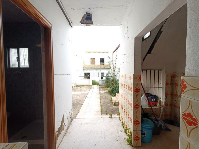 Foto 8da39003-a2a6-48bf-9fb6-8ff918e11b04. Casa adossada amb xemeneia aparcament a Olivares