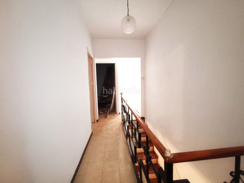 Foto 95c46cd6-bd9f-4434-8a06-7013300f37b4. Casa adossada amb xemeneia aparcament a Olivares