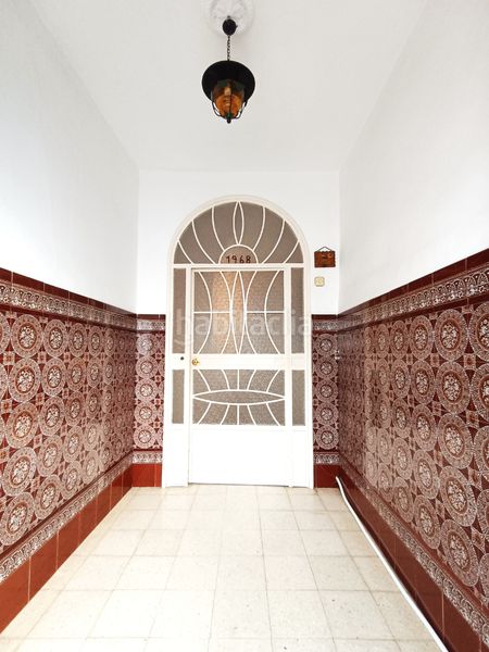 Foto b1e7947b-4227-43b7-bca4-ca85bf390ac6. Casa adossada amb xemeneia aparcament a Olivares