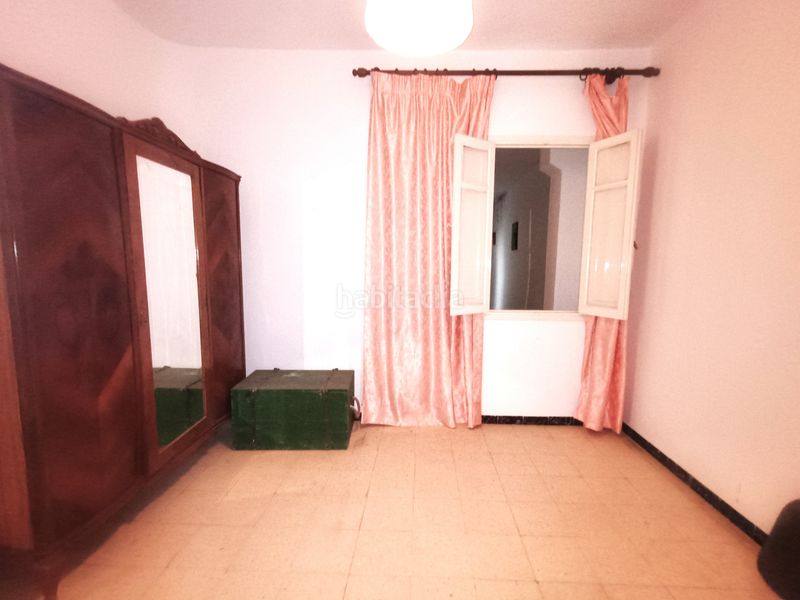 Foto b971eaf7-5aad-4a20-940a-1a01fd9bdb57. Casa adossada amb xemeneia aparcament a Olivares