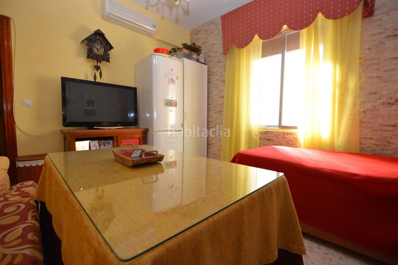 Foto c641c573-6218-4a70-ba96-0aafa7688ccc. Casa adosada en calle juan ramón jiménez 20a gran adosada lista para entrar a vivir!!! en Olivares