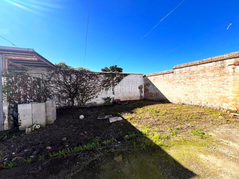 Foto 4b2b8158-d01e-453c-a554-066b0d10c385. Casa adossada amb aparcament a Espartinas pueblo Espartinas