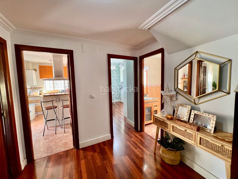 Foto 0bbe245f-e767-44e4-a0bf-dc30e87179c8. Xalet amb xemeneia aparcament piscina a Espartinas pueblo Espartinas