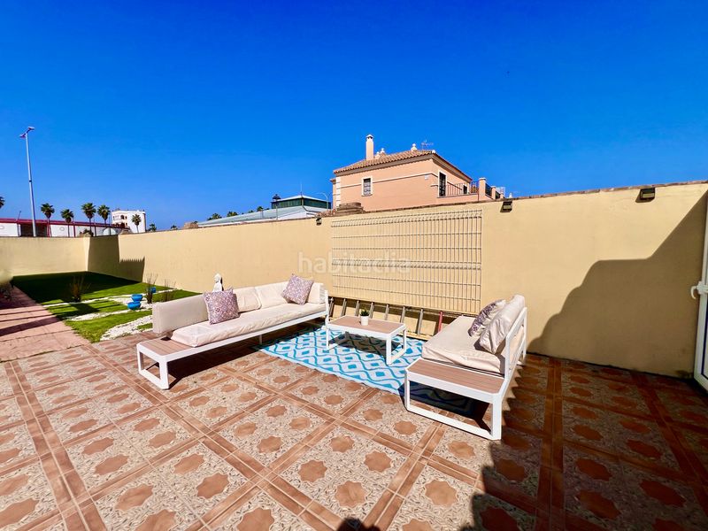 Foto 0f6bf61d-894e-4df2-85b4-2bff0e6f97fa. Xalet amb xemeneia aparcament piscina a Espartinas pueblo Espartinas