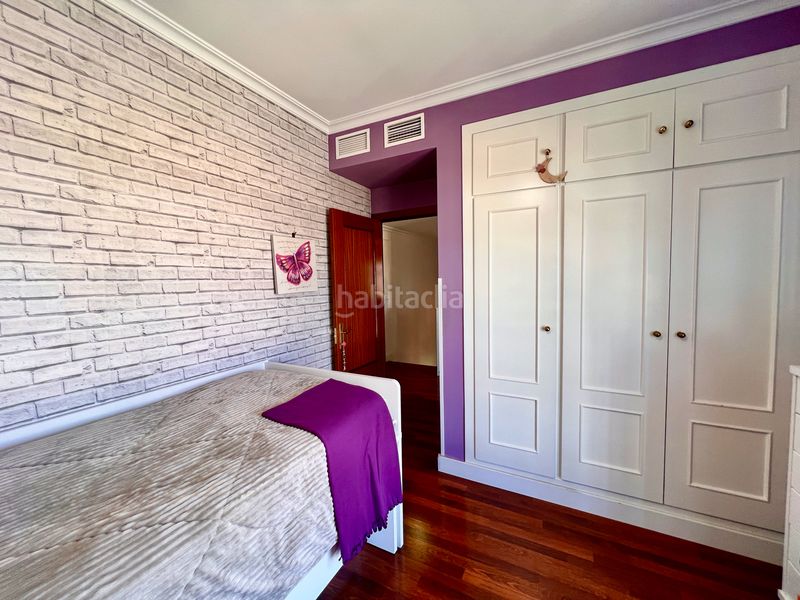 Foto 232edcbe-1bcd-4b36-b7c3-5815dd2120de. Xalet amb xemeneia aparcament piscina a Espartinas pueblo Espartinas