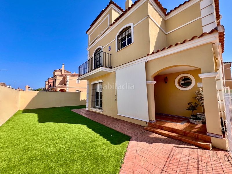 Foto 3bf324ff-23b3-4b43-b54b-52d4a0adddfd. Xalet amb xemeneia aparcament piscina a Espartinas pueblo Espartinas