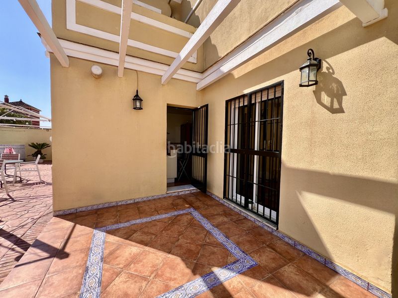 Foto 40a324ae-e1cd-40df-b001-233603a9f2b7. Xalet amb xemeneia aparcament piscina a Espartinas pueblo Espartinas