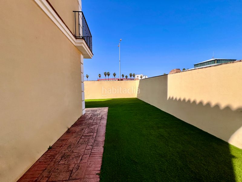 Foto 46b582fd-25ee-441a-bdd3-ba1582e690e3. Xalet amb xemeneia aparcament piscina a Espartinas pueblo Espartinas