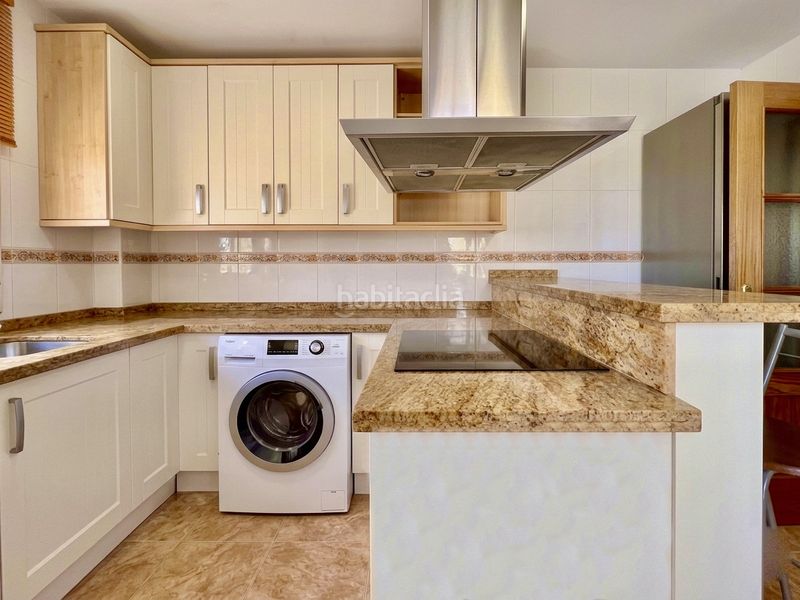 Foto 82b883ec-c805-422e-a404-22a21020788e. Xalet amb xemeneia aparcament piscina a Espartinas pueblo Espartinas