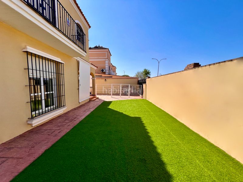 Foto de0c2d5d-6aee-41a2-a0db-ee6ed0337345. Xalet amb xemeneia aparcament piscina a Espartinas pueblo Espartinas