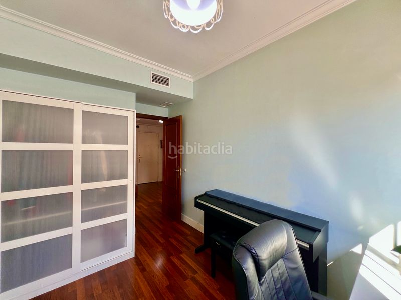 Foto eedf8f46-7f2e-4294-bbbf-3ab86c128683. Xalet amb xemeneia aparcament piscina a Espartinas pueblo Espartinas