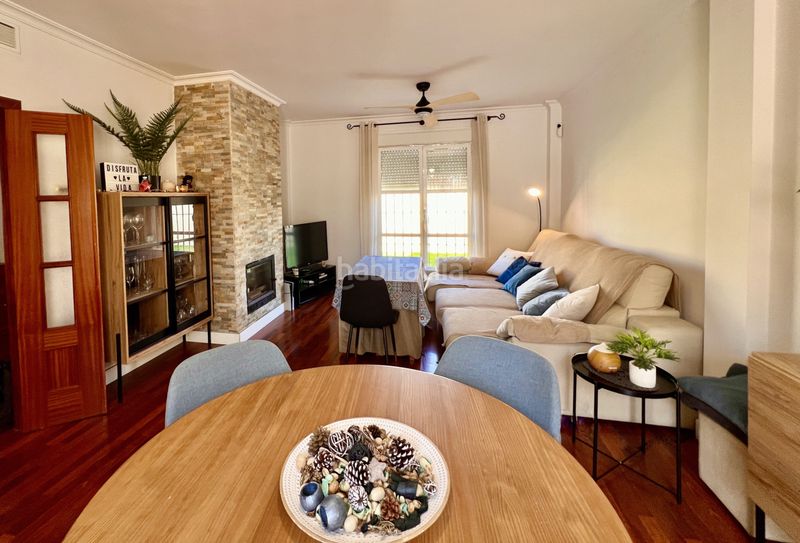 Foto f23f5c73-1050-4929-84bc-744ad704c60a. Xalet amb xemeneia aparcament piscina a Espartinas pueblo Espartinas